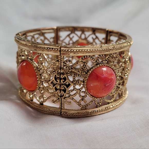 Vintage Gold Tone Filigree Panel Bracelet w Orange Acrylic Cabochons - Picture 3 of 7
